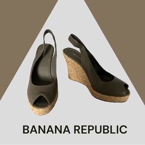 BANANA REPUBLIC NEW LEATHER TAUPE WEDGE SHOES 6